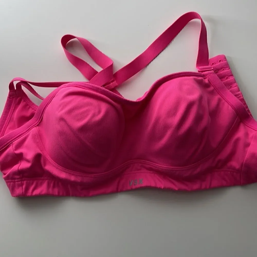 Victoria secret VSX underwire sport bra.  Size 34B.  Cross cross back.